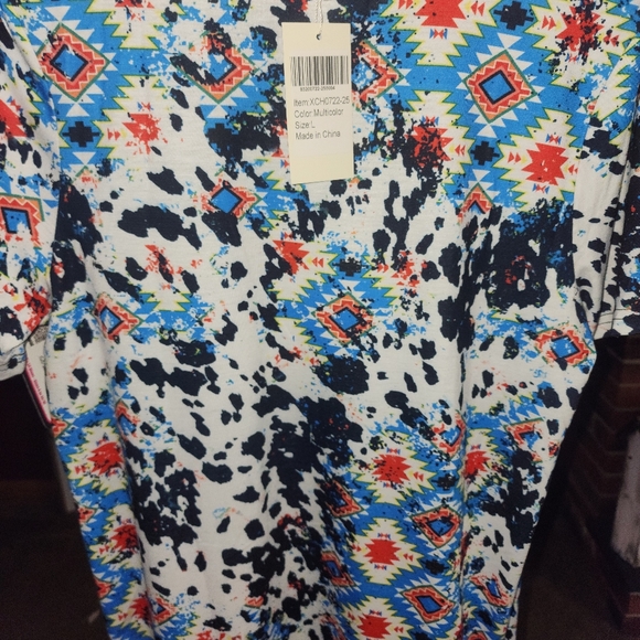 Merry Christmas Tee - Picture 2 of 2